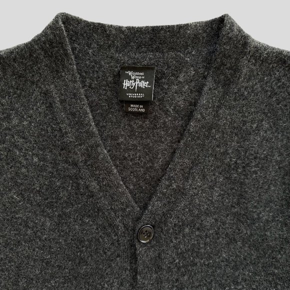 Harry Potter Gryffindor™ XS Youth Lambswool Sweater Uniform Made in Scotland EUC - Picture 6 of 14